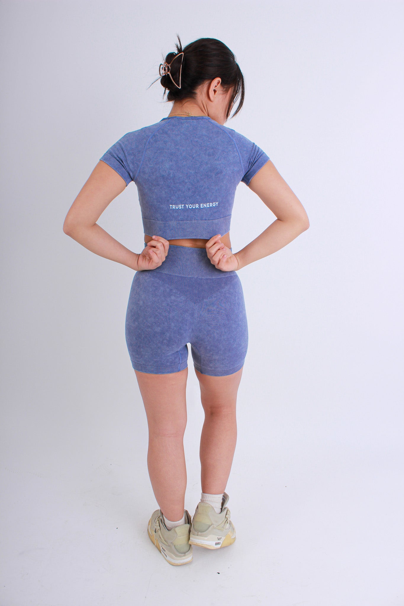 HNDR Acid Activewear Seamless Crop Top & Shorts Co-ord In Blue