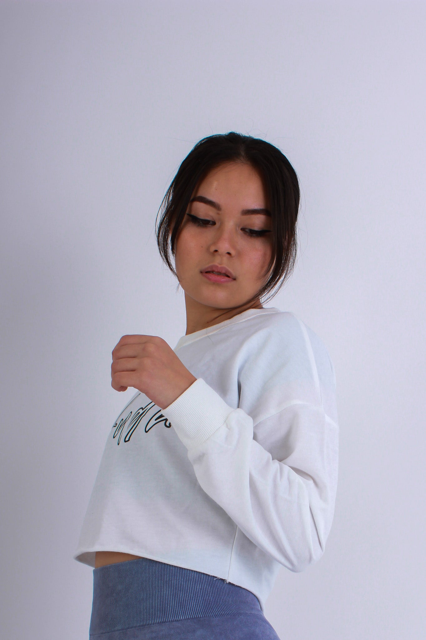 HNDR Signature Oversized Cropped Sweatshirt In White