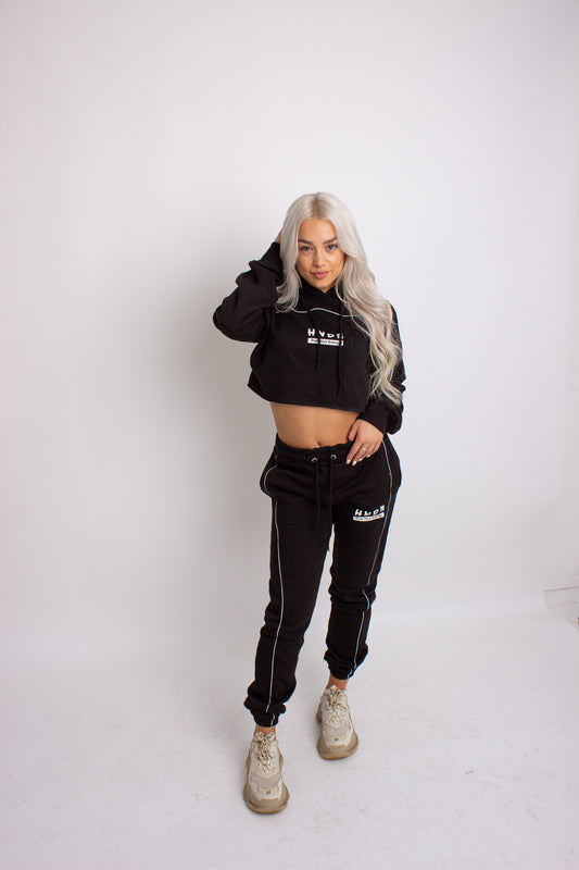 HNDR Cropped Hoodie & Joggers Tracksuit - Black